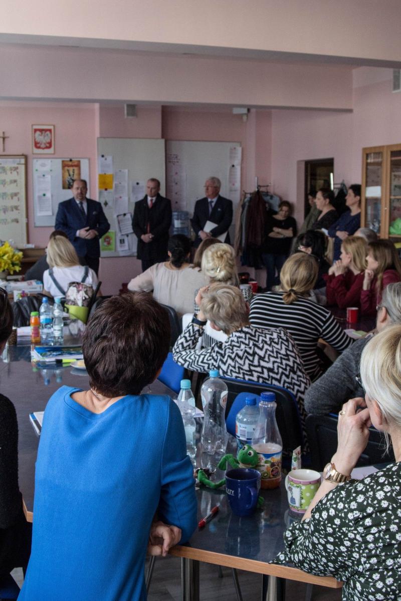 To dyrektorzy zdecydują, jak rozdysponować pieniądze, których nie wypłacono nauczycielom.<br/>fot.Bartłomiej Pacek