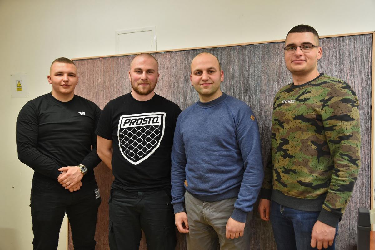 Swoją działalność zaczęli niedawno, bo pod koniec ubiegłego roku. Na ile starczy im sił i energii? Oby nie zabrakło nigdy! Od lewej: Łukasz Łebitka, Krystian Bobala, Michał Mocio i
Michał Ostafiński.
<br/>fot.Paweł Bugira