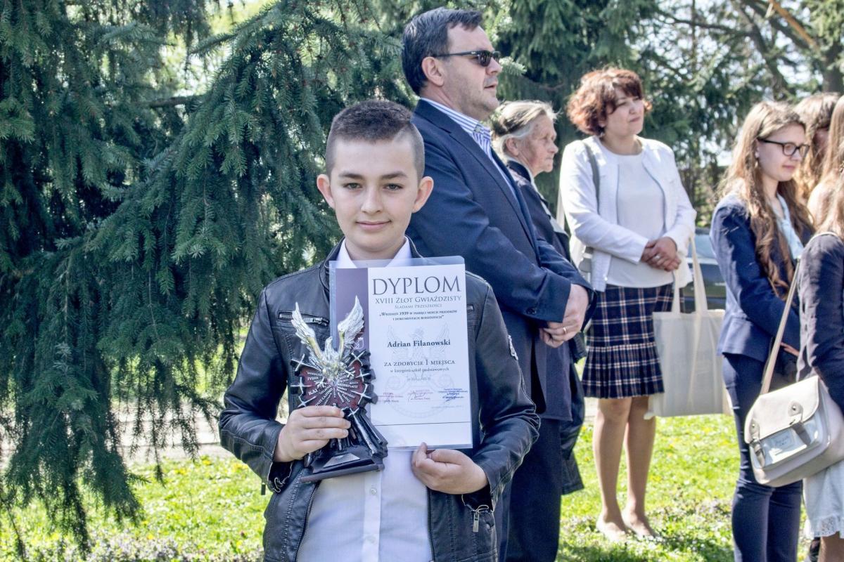 Adrian Filanowski według oceny jury napisał najlepsze opracowanie w kategorii uczniów szkół podstawowych.<br/>fot.Bartłomiej Pacek