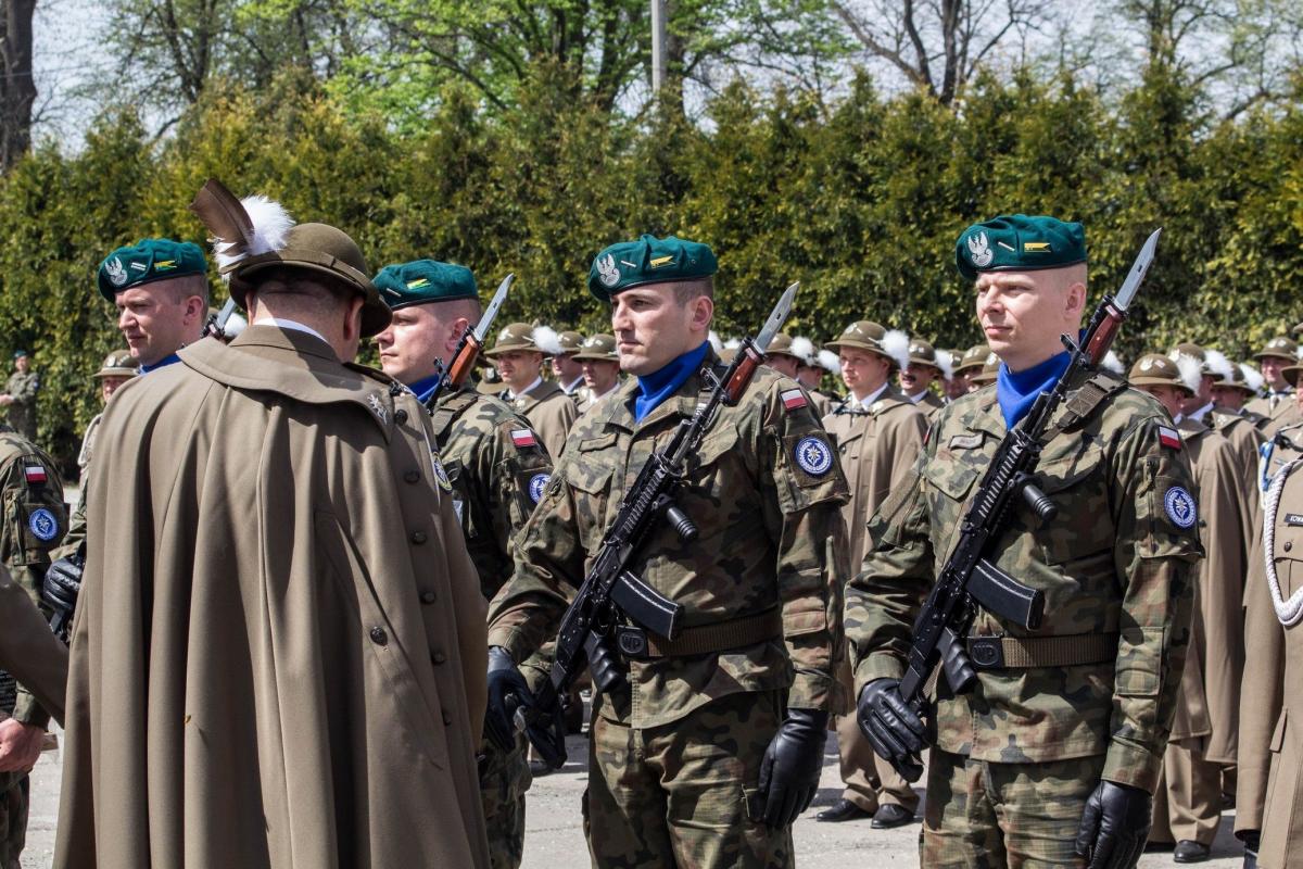 Niektórzy z żołnierzy zostali wyróżnieni indywidualnie.
<br/>fot.Bartłomiej Pacek
