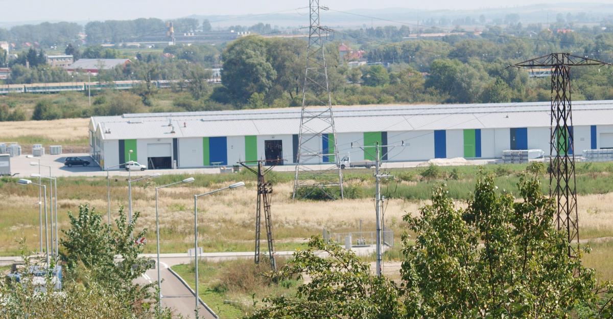 Wytwórnia mas bitumicznych Ammann typu Global 160 ma powstać w przemyskiej podstrefie Tarnobrzeskiej Specjalnej Strefy Ekonomicznej „Euro-Park Wisłosan”. Na razie działa tam jeden zakład.<br/>fot.Mariusz Godos