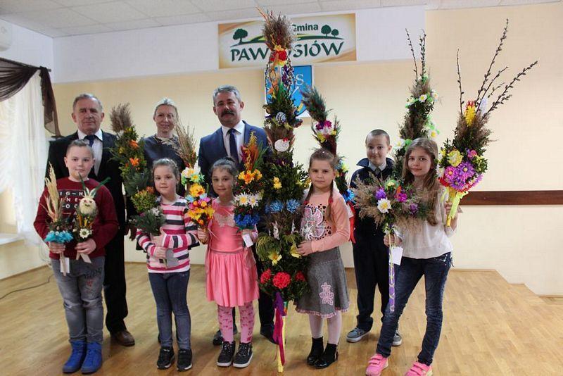 Popularność „palmowej” tradycji wśród najmłodszych jest gwarancją jej przetrwania.<br/>fot.UG Pawłosiów
