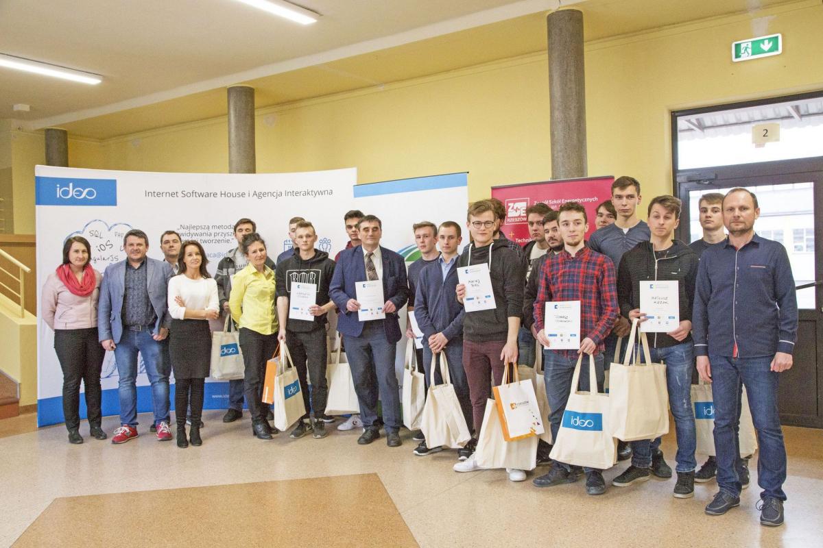 600 zgłoszeń do konkursu świadczy o tym, że zainteresowanie branżą IT wśród podkarpackiej młodzieży jest ogromne.<br/>fot.materiały organizatora