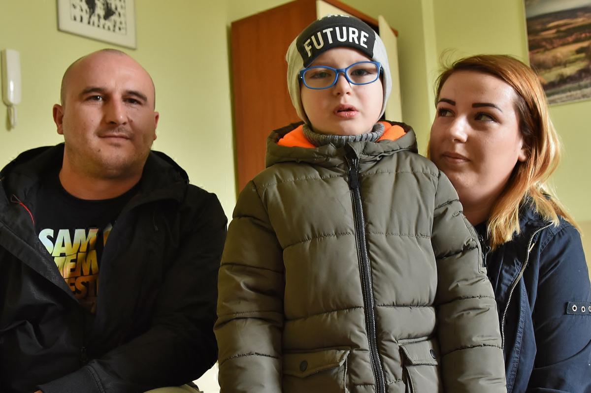 Rodzice Marcela bardzo chcieli zapewnić synkowi kontynuację intensywnej terapii logopedycznej, która sprawiła, że w końcu zaczął mówić. Sami nie podołają jednak finansowo.<br/>fot.Paweł Bugira