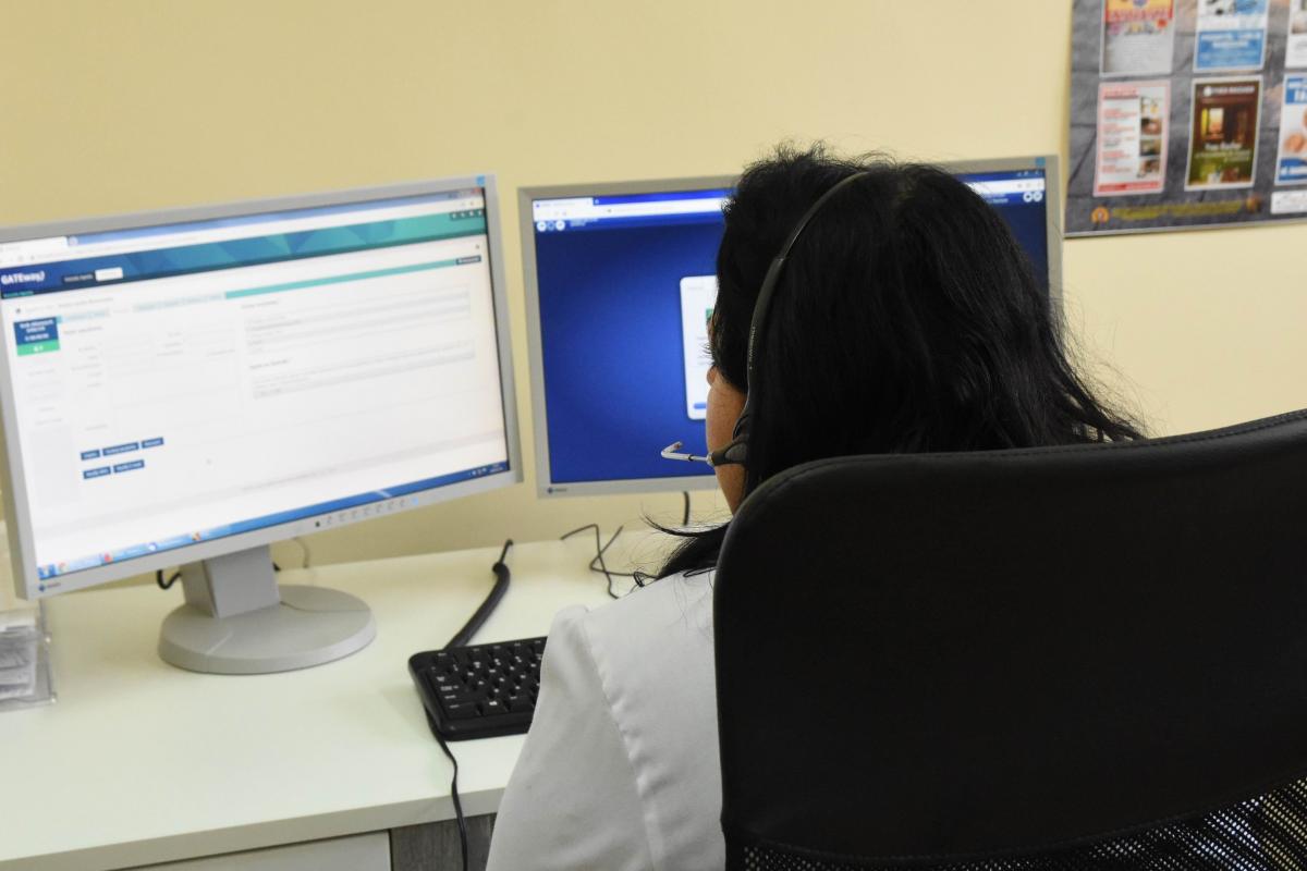 Niedawno w przychodni otwarto call center. Miało ono ułatwić rejestrację do lekarza, ale nie skraca czasu oczekiwania na wizytę. Nad tym dyrekcja wciąż musi pracować. <br/>fot.Paweł Bugira