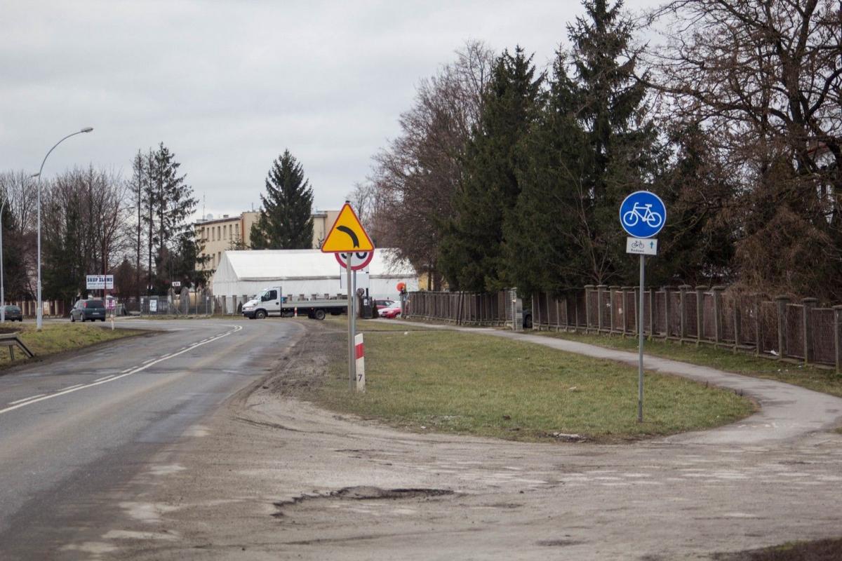 Burmistrz deklaruje, że w staraniach o ścieżki rowerowe jego urząd nie ustanie.<br/>fot.Bartłomiej Pacek
