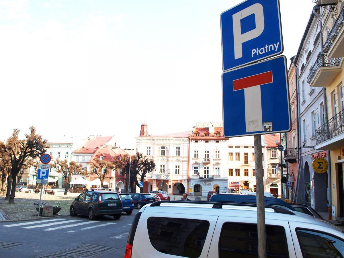 Między innymi na przemyskim Rynku ma obowiązywać całkowity zakaz ruchu samochodowego.<br/>fot.Mariusz Godos