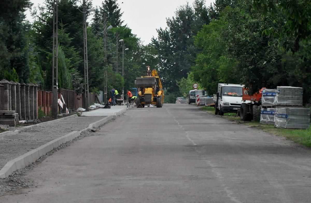 Niewątpliwie na poprawę stopy bezrobocia wpływ mają liczne w ostatnim czasie inwestycje drogowe.<br/>fot.Paweł Bugira