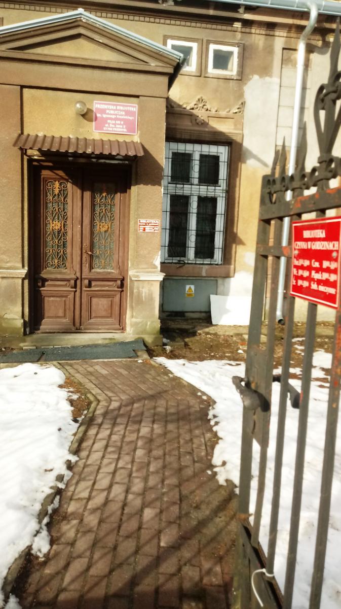 Funkcjonowanie filii nr 8 Przemyskiej Biblioteki Publicznej przy ul. św. Jana 3 zostało ograniczone przez trwający remont.<br/>fot.Mariusz Godos