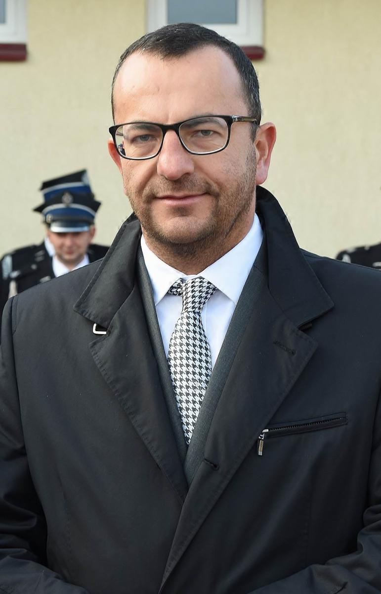 Radni ustalili Tomaszowi Szeleszczukowi (na zdjęciu) najwyższe z możliwych w jego przypadku pobory. Zarabia 10 tys. zł brutto.<br/>fot.Paweł Bugira