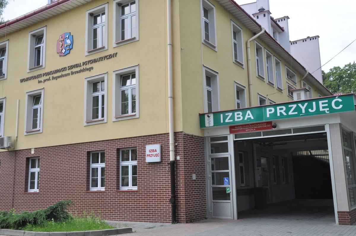 W Wojewódzkim Podkarpackim Szpitalu Psychiatrycznym im. prof. Eugeniusza Brzezickiego w Żurawicy wrze. Część pracowników ma duże zastrzeżenia do panującej sytuacji, dyrekcja uważa, że zarzuty są wyssane z palca. Czy – jak to zwykle bywa – prawda leży pośrodku?<br/>fot.Paweł Bugira
