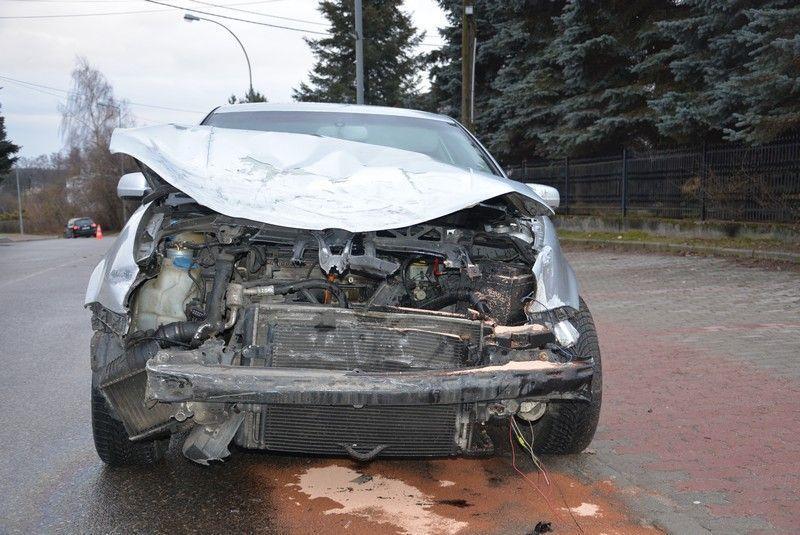 Volkswagen, którym kierował 19-latek.<br/>fot.KMP Krosno