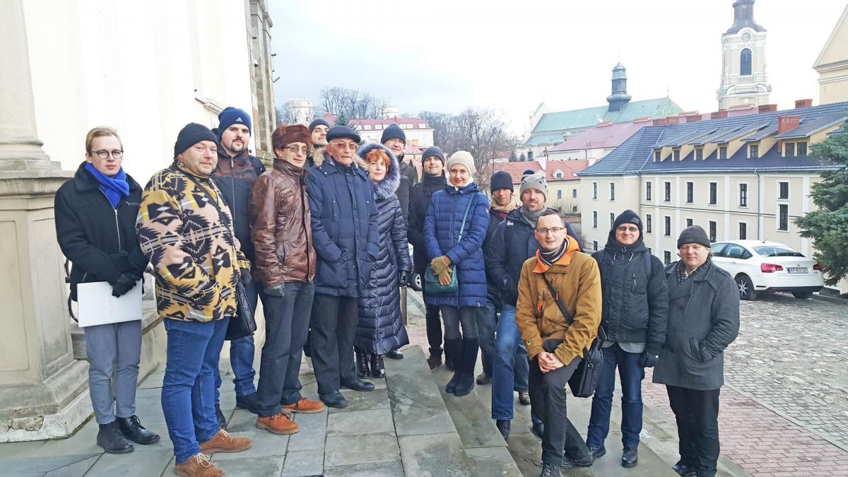 Pierwsza grupa uczestników konferencji zwiedza Przemyśl. <br/>fot.R. Liwoch