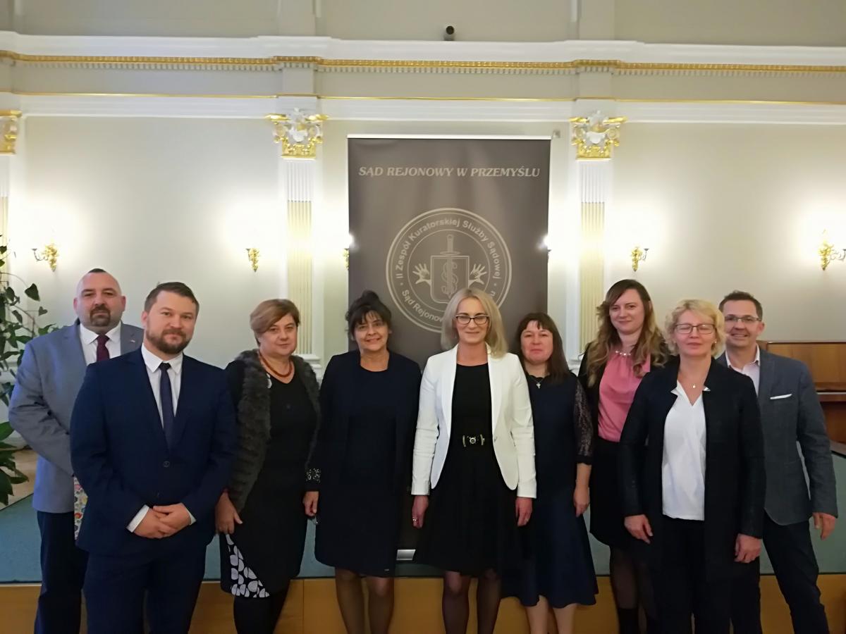 Uczestnicy konferencji „Przemoc jest zła... Jak skończyć z milczeniem na jej temat”.