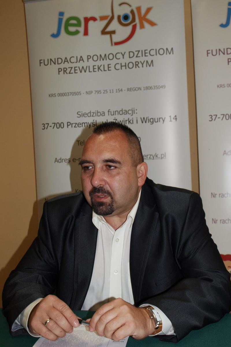 – Rozwój emocjonalny dzieci i młodzieży w wyniku zakłócających czynników może zostać zachwiany. Zaburzenia rozwojowe charakteryzują się poważnym zniekształceniem funkcjonowania intelektualnego, emocjonalnego, społecznego i ruchowego – powiedział prezes Fundacji „jerzyk” Artur Cieliński.<br/>fot.Mari