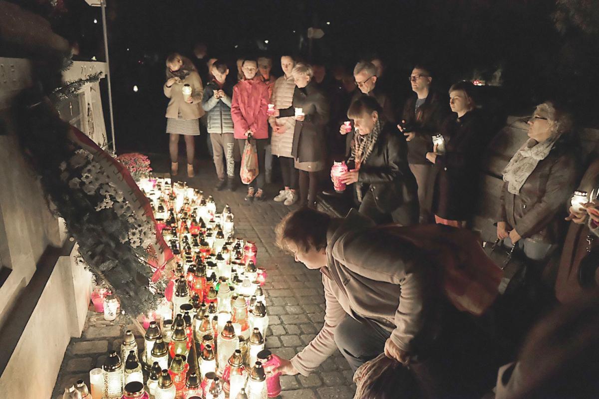 Uczestnicy spotkania oddali hołd poległym sto lat temu w walce o swoją ojczyznę.<br/>fot.Jacek Szwic