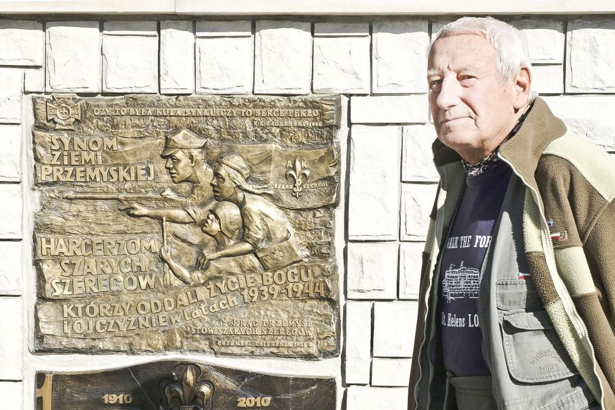 – Uważam, że zamiana tablic to skandal – twierdzi Roman Taworski. <br/>fot.Jacek Szwic