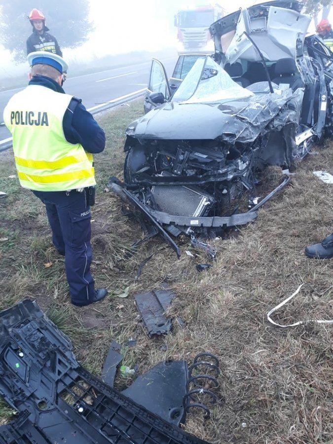 Pracujący na miejscu zdarzenia policjanci sporządzili dokumentację, która pozwoli  na dokładne wyjaśnienie jego okoliczności.<br/>fot.KPP Lubaczów