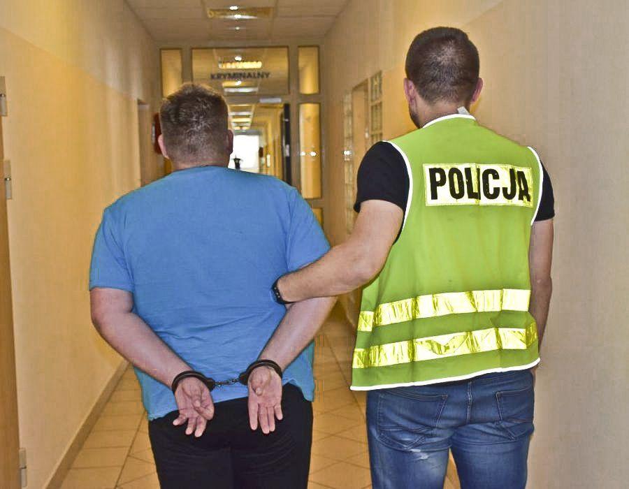 Policjanci zatrzymali oszusta.<br/>fot.KPP Jarosław