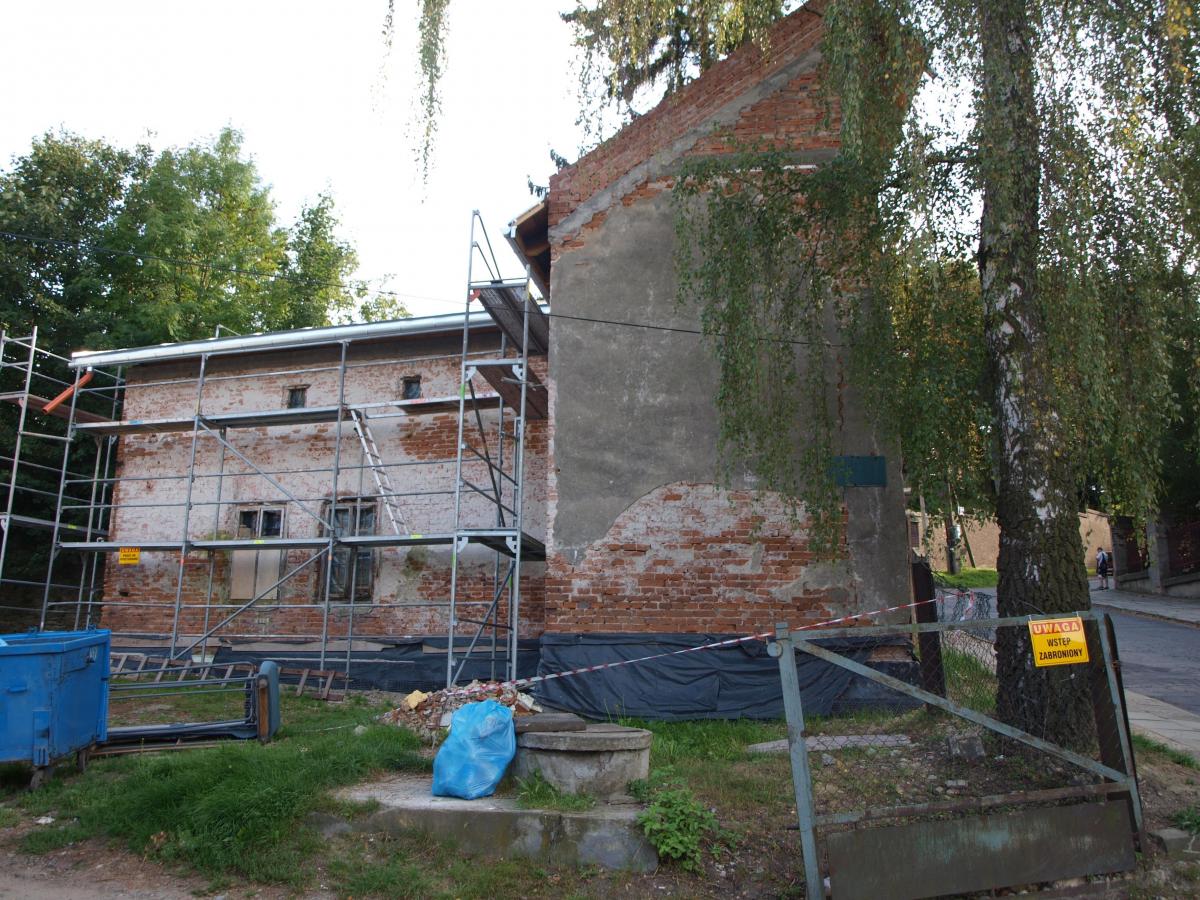 Budynek, powstały w 1890 r., wpisany do rejestru zabytków, został wystawiony na sprzedaż. Kupił go przedsiębiorca budowlany Maciej Piórkowski. <br/>fot.Mariusz Godos