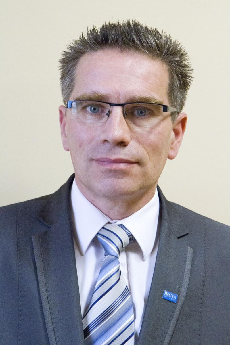 Radny Tomasz Kuźmiek (Regia Civitas) zrzekł się mandatu. Musiał, bo z dniem 1 września br. został wicedyrektorem I LO w Przemyślu.<br/>fot.Jacek Szwic