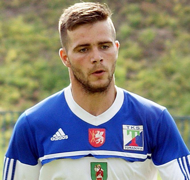 Karol Karólak (na zdjęciu w barwach Tomasovii Tomaszów Lubelski) zdobył w meczu z Sokołem Nisko swoją 4. i 5. bramkę dla Piasta Tuczempy w tym sezonie. <br/>fot.www.tomasovia.tomaszow.info