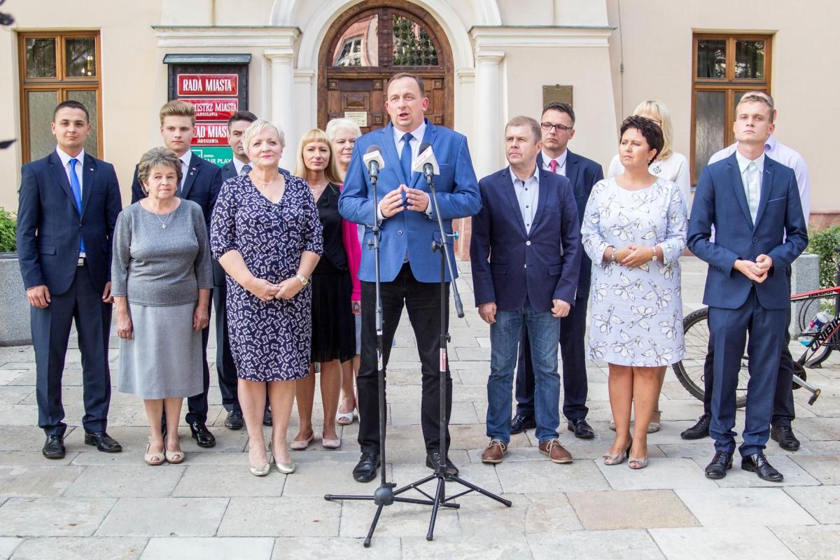 Sztab PiS to według słów B. Wołoszyna grupa ludzi, którzy postanowili aktywnie zadbać o Jarosław. <br/>fot.Bartłomiej Pacek