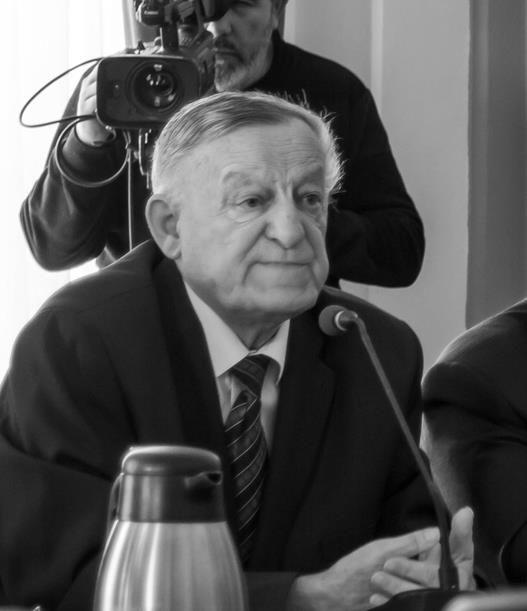 Wacław Spiradek zawsze celnie komentował wydarzenia sesji rady miasta<br/>fot.Bartłomiej Pacek