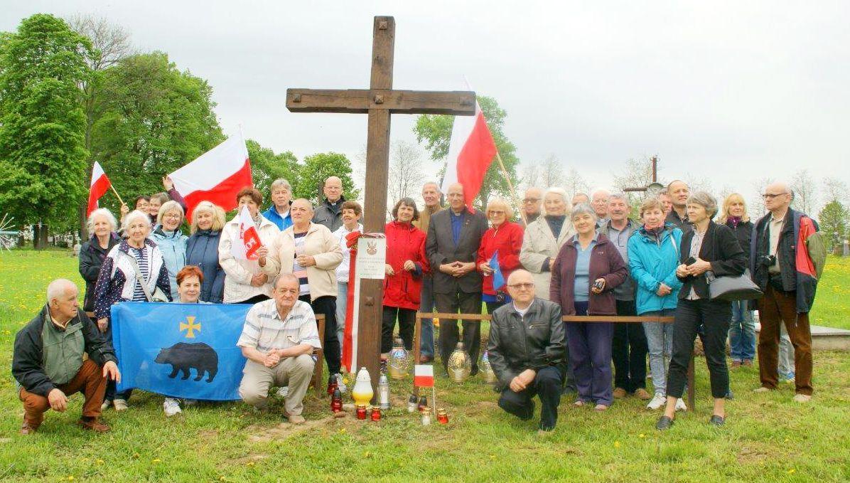 Uczestnikami tej wyjątkowej pielgrzymki byli członkowie i sympatycy Klubu Inteligencji Katolickiej i Stowarzyszenia Pamięci Polskich Termopil i Kresów w Przemyślu oraz pielgrzymi z wielu miast z Polski, m.in.: Warszawy, Gdańska, Mielca, Stalowej Woli, Dębicy, Rzeszowa czy Jarosławia.<br/>fot.ze zbio