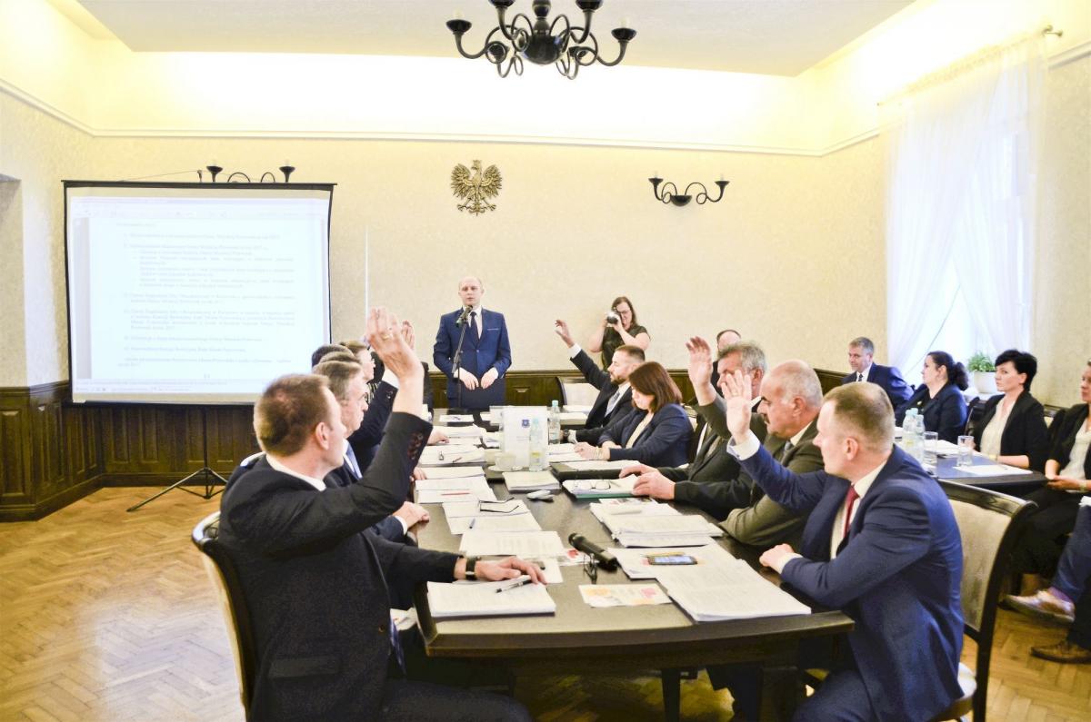 Na sesji, na której odbyło się głosowanie nad absolutorium dla Leszka Kisiela, było obecnych 12 radnych. <br/>fot.Ernest Kocan