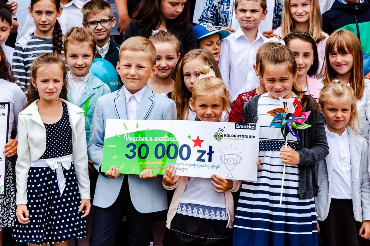 30 tys. zł posłuży do profesjonalnego wyposażenia pracowni biologiczno-chemicznej.