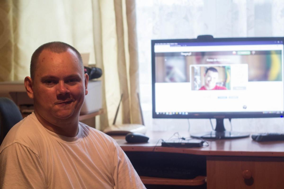 Marcin Góral dzięki swej wrażliwości, determinacji i sile charakteru pokazał światu, że niepełnosprawny może pomóc innym potrzebującym.<br/>fot.Bartłomiej Pacek