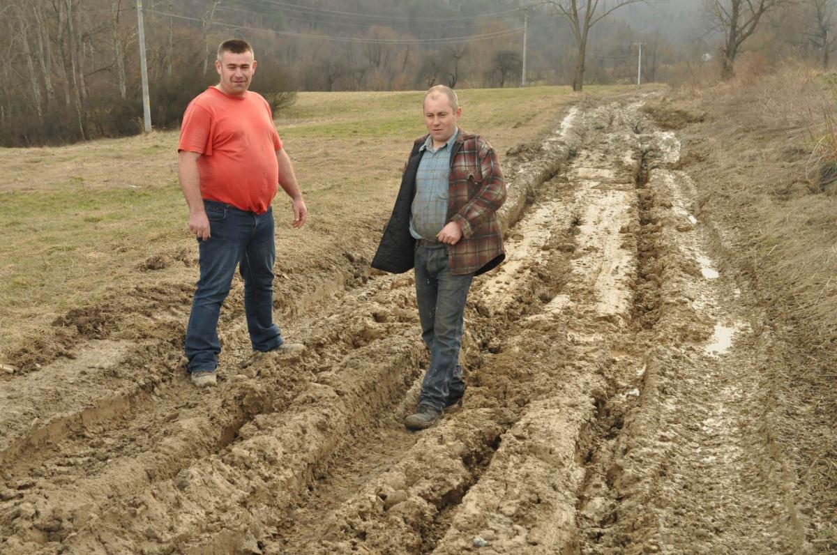 W marcu nie dało się tędy przejechać nawet ciągnikiem lub samochodem terenowym. <br/>fot.Paweł Bugira