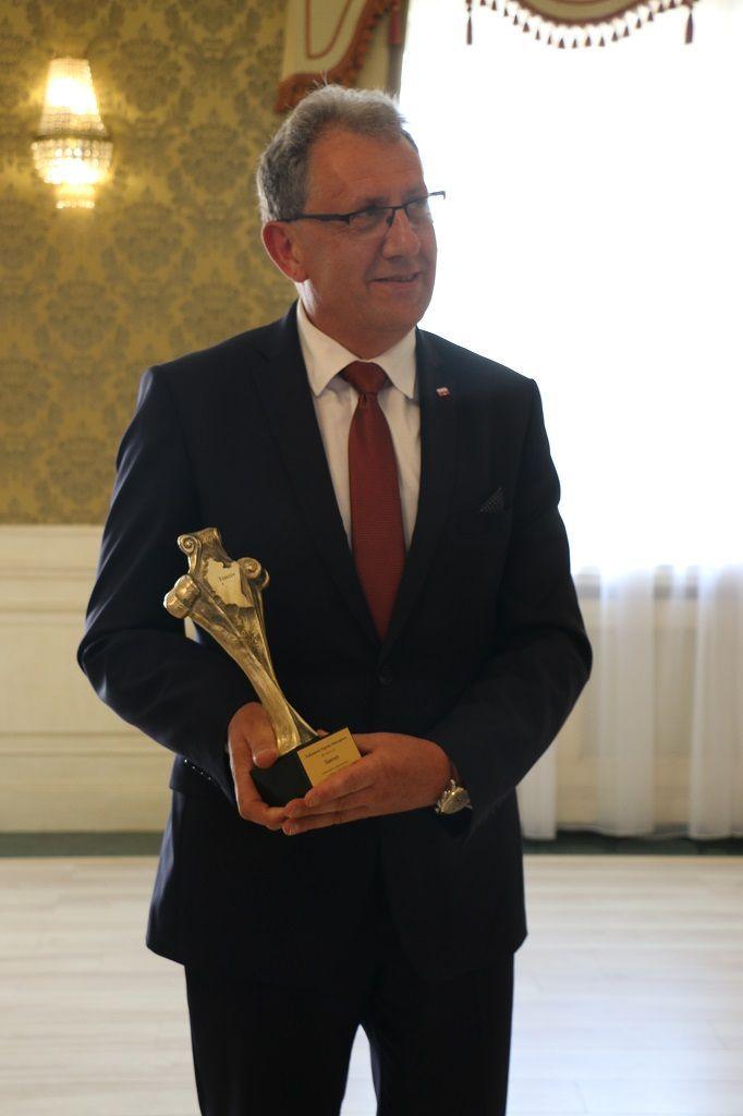 Starosta jarosławski Tadeusz Chrzan został najlepszym starostą na Podkarpaciu.<br/>fot.Starostwo Powiatowe w Jarosławiu