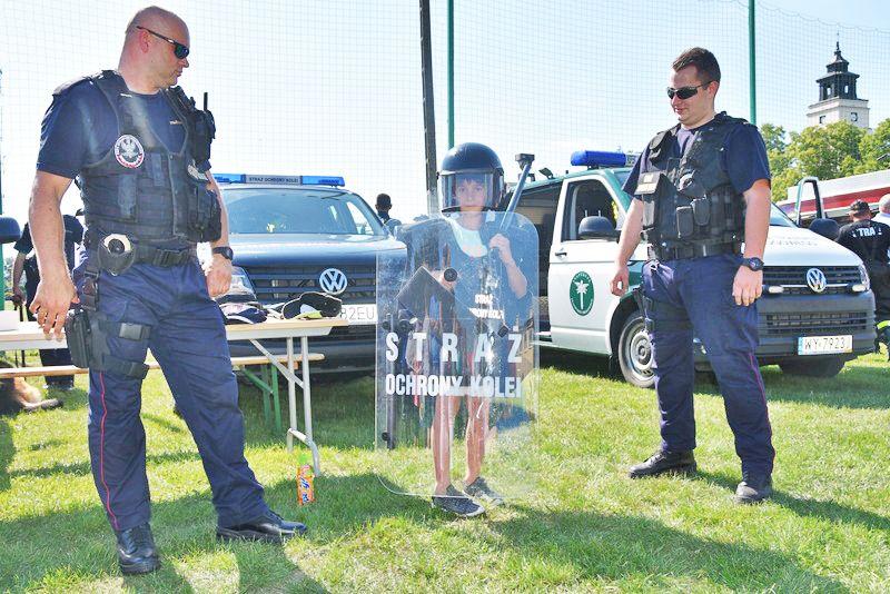 O swojej pracy w ramach akcji „Supertata” opowiadali między innymi policjanci, strażacy, żołnierze.<br/>fot.UG Przeworsk