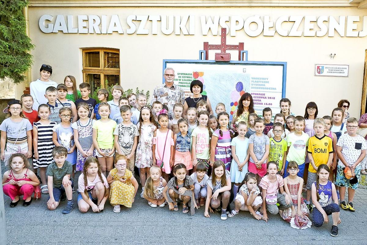 Autorzy prac eksponowanych w Galerii Sztuki Współczesnej.<br/>fot.Jacek Szwic