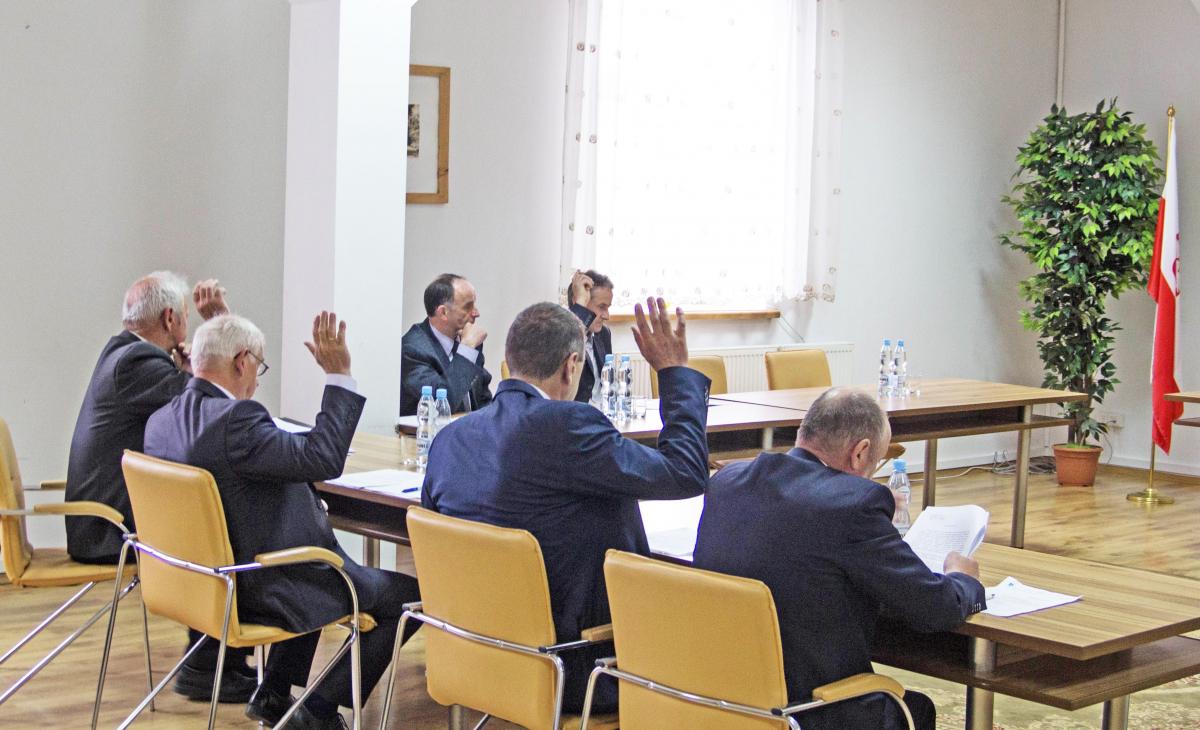 Rada przyjęła uchwałę o nawiązaniu współpracy z gminą Červená Voda jednogłośnie.<br/>fot.Bartłomiej Pacek