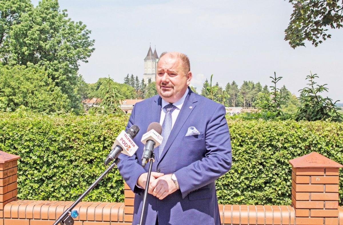 Burmistrz W. Paluch: – To nie są pieniądze rządu PiS, tylko to są pieniądze nas, podatników. Ostatnio nie było ich nawet na to, żeby chociaż rozpocząć dokumentację, a teraz, w roku wyborczym, są na to, żeby inwestycję zrealizować.<br/>fot.Bartłomiej Pacek