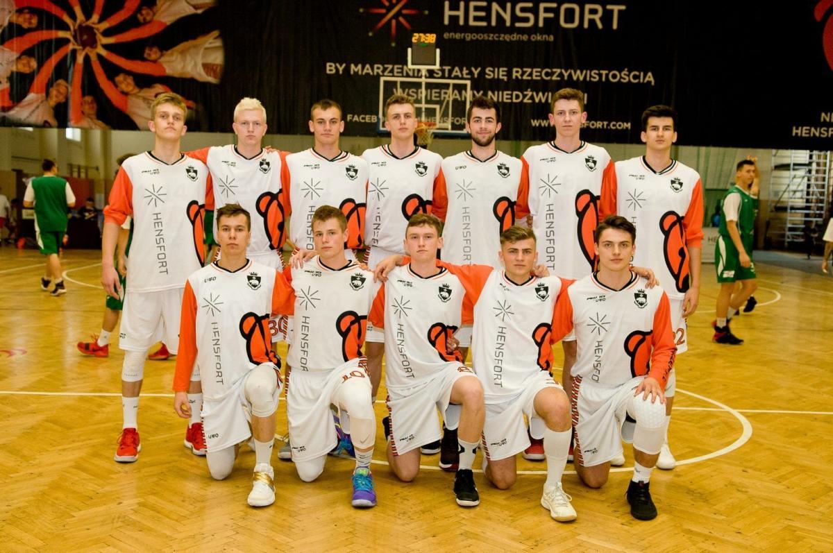 Hensfort Przemyśl – mistrz Polski juniorów w sezonie 2017 – 2018.<br/>fot.www.facebook.com/Niedźwiadki-Hensfort Przemyśl