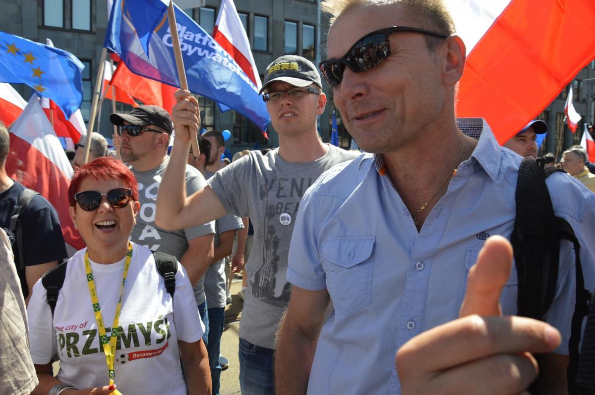 W marszu udział wzięli m.in.: przemyscy radni Wojciech Błachowicz, Ewa Sawicka i Tomasz Schabowski.<br/>fot.zbiory własne