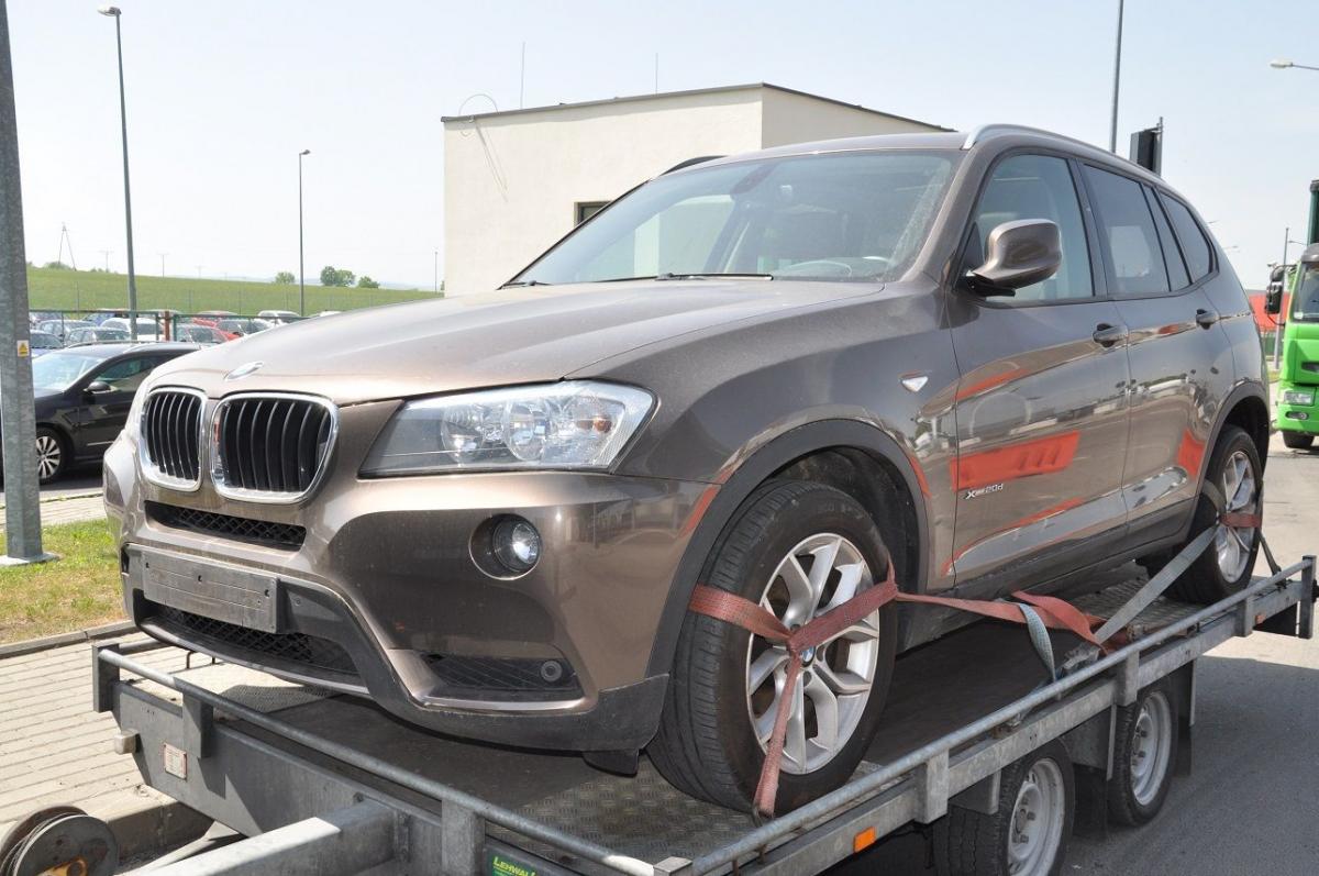 Dzięki czujności strażników terenu UE nie opuściło m.in. to BMW X3.<br/>fot.serwis BiOSG