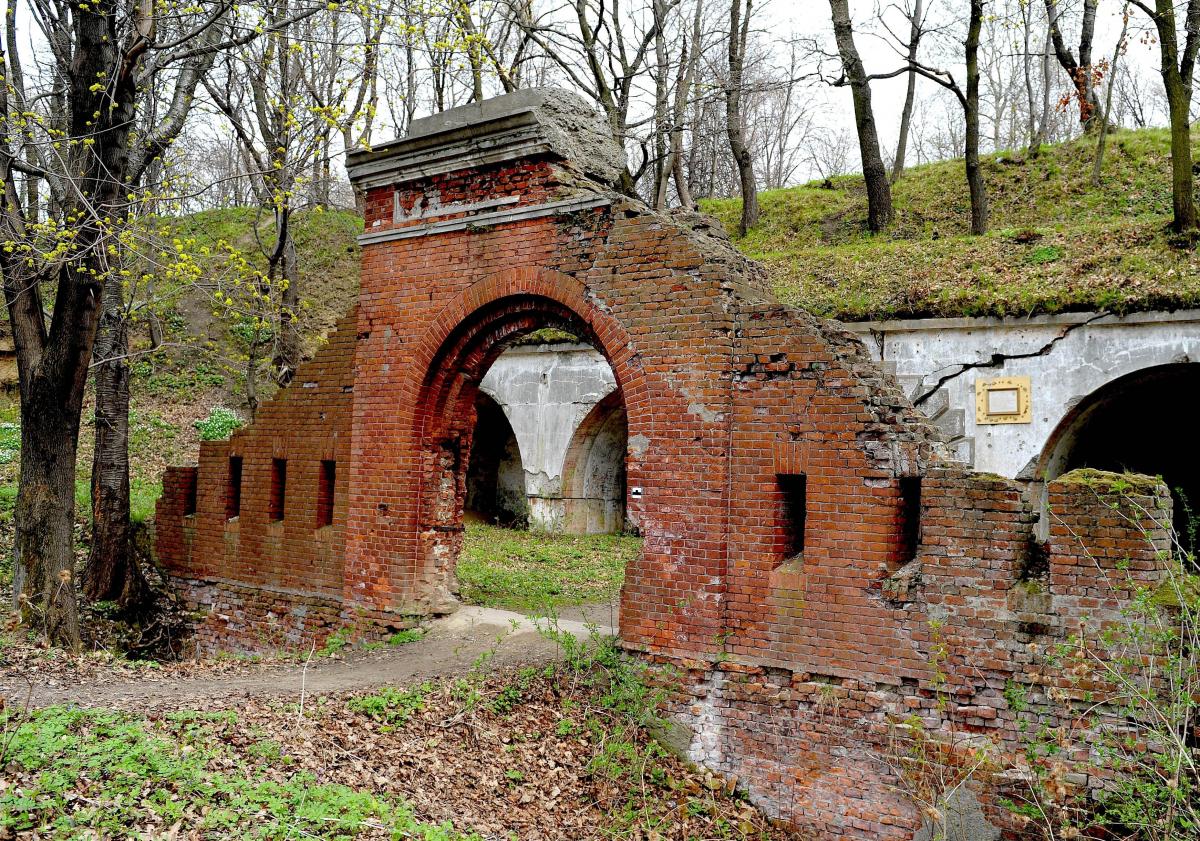 Aby trafić na Listę Światowego Dziedzictwa UNESCO, obiekty Twierdzy Przemyśl najpierw muszą się znaleźć na liście Pomników Historii. Na zdjęciu Salis Soglio.<br/>fot.zbiory własne