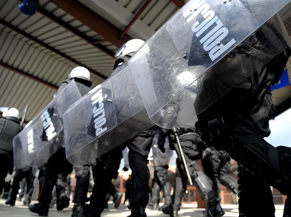 Podczas wrześniowego meczu na stadionie przy ulicy Sanockiej w Przemyślu konieczna okazała się interwencja policjantów.<br/>fot.zbiory własne