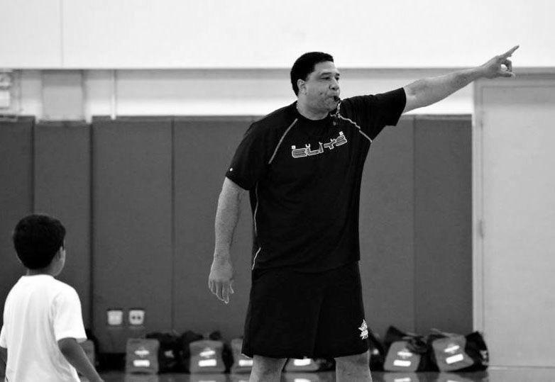 Daryl Thomas podczas zajęć z młodzieżą Chicago White Sox Academy, jednej z wielu satelitarnych ekip „Byków” z Chicago.<br/>fot.ze zbiorów własnych
