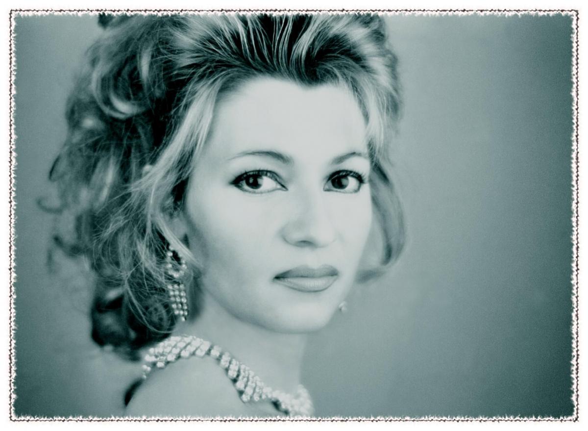 Czołowa polska śpiewaczka Nina Nowak 8 marca wystąpiła na zamkowej scenie, dedykując swój koncert kobietom walczącym z chorobami nowotworowymi, zrzeszonym w Stowarzyszeniu Metalowych Serc, amazonkom oraz paniom, które wygrały walkę o życie.