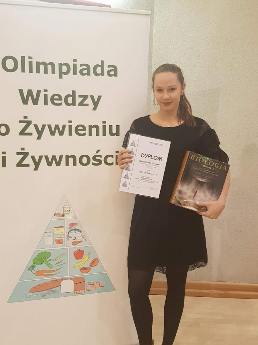 Dominika Szczotka została finalistką XXII Olimpiady Wiedzy o Żywieniu i Żywności.<br/>fot.ze zbiorów I LO w Jarosławiu