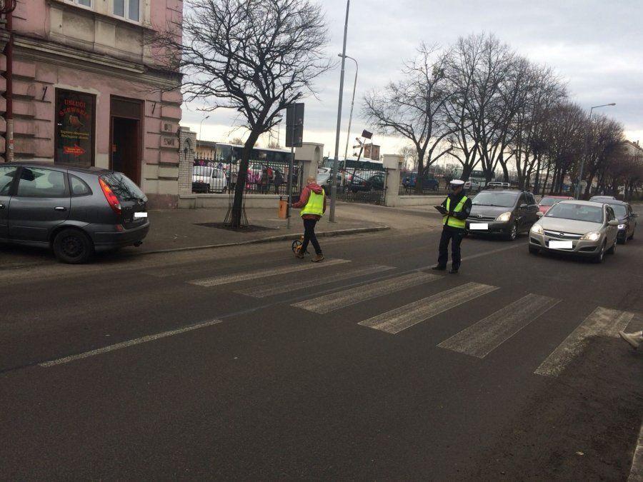 Przejście dla pieszych umiejscowione niemal na wysokości skrętu w ulicę Konarskiego jest bardzo niebezpieczne.<br/>fot.arch. KMP Przemyśl