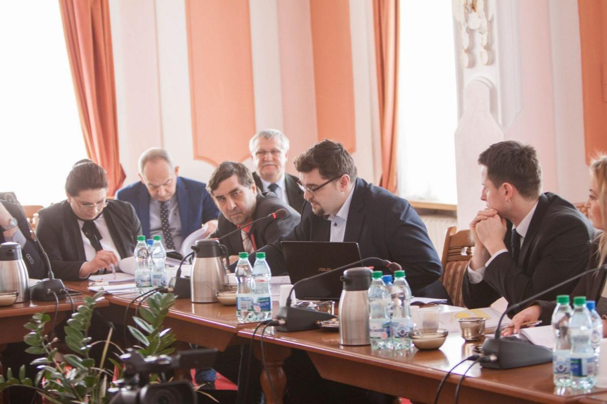 Ani Mariusz Walter, ani Michał Muzyczka nie chcieli, by zgoda na sprzedaż działek była wydawana przez zatwierdzeniem planu zagospodarowania.<br/>fot.Bartłomiej Pacek