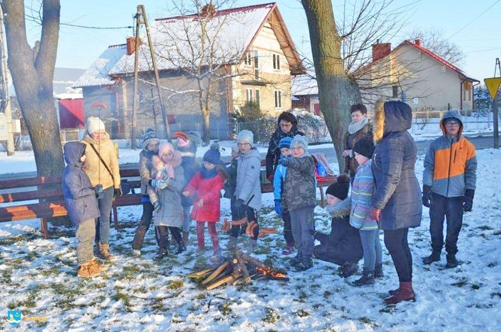 Warsztaty rękodzielnicze, konkurs literacki i ognisko – to główne punkty programu.<br/>fot.UG Tryńcza