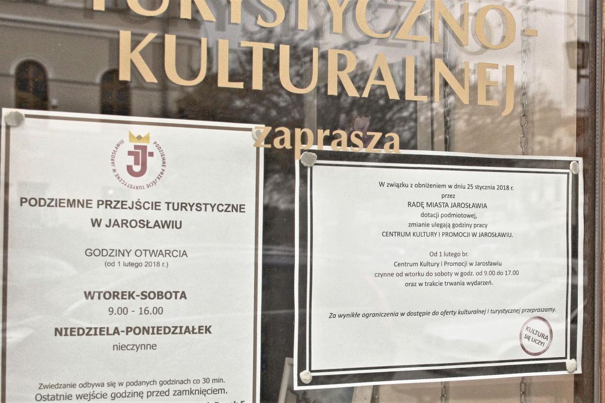 Graficzna forma informacji o ograniczeniu czasu pracy CKiP kojarzyła się dość pesymistycznie.